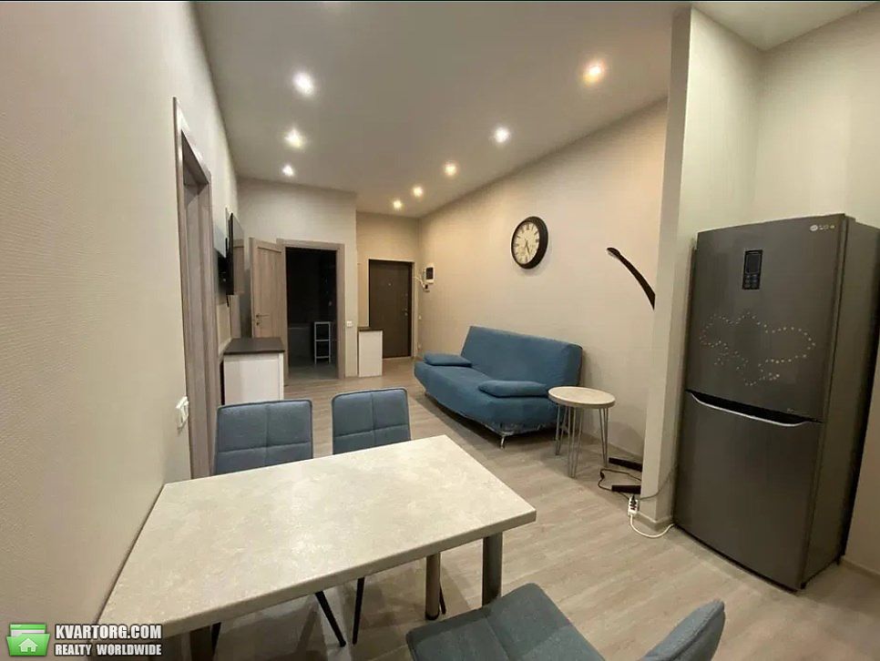 Rent out 2-room apartment. Киев, Коновальца — photo 3