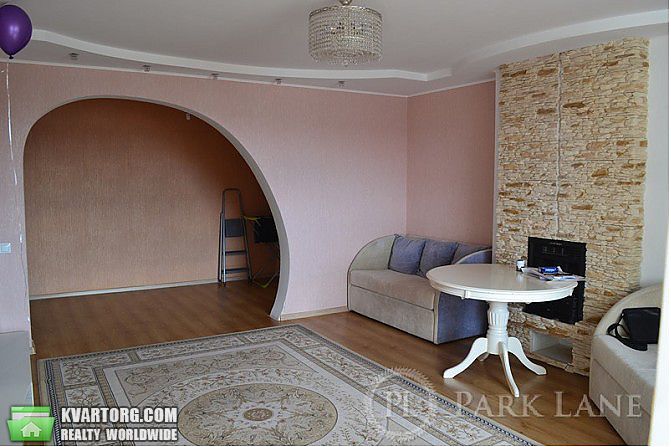 Sell 3-room apartment. Киев,  Богатырская — photo 1