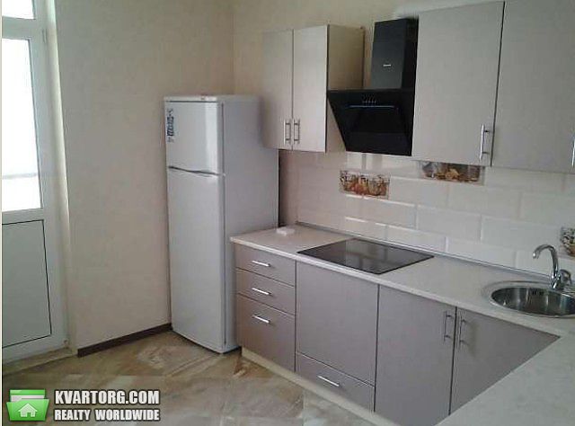 Rent out 2-room apartment. Киев,  Конева — photo 8