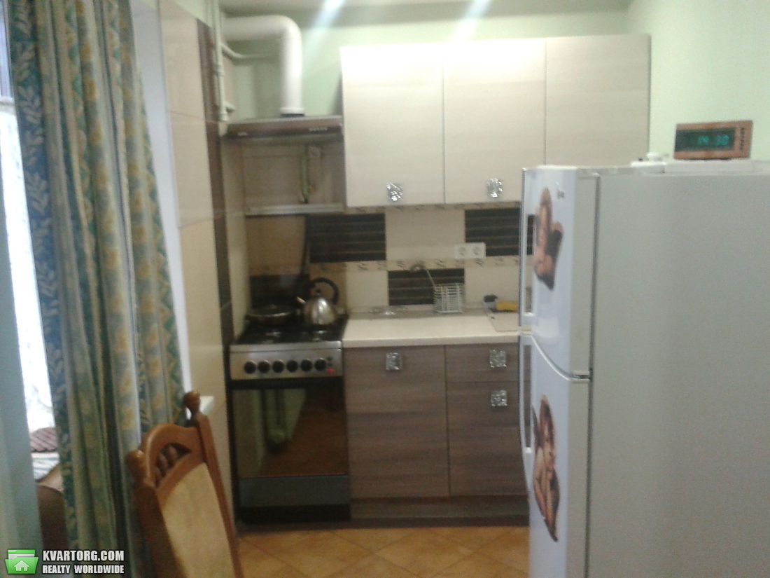 Rent out 2-room apartment. Киев,  Ереванская — photo 5