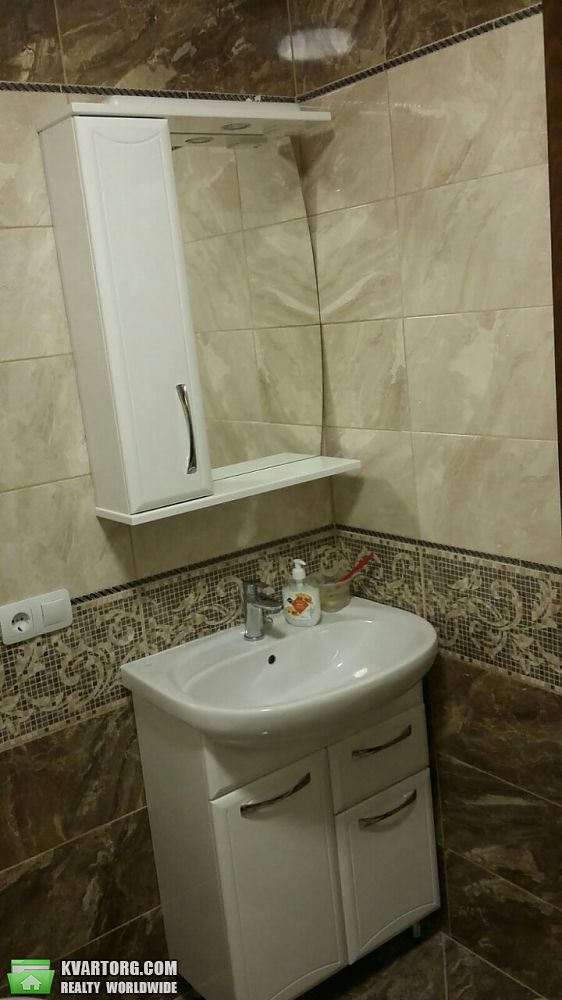 Rent out 3-room apartment. Киевская обл., Соборная — photo 8