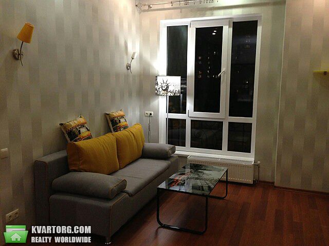 Rent out 2-room apartment. Киев, Жамбила Жамбаева — photo 3