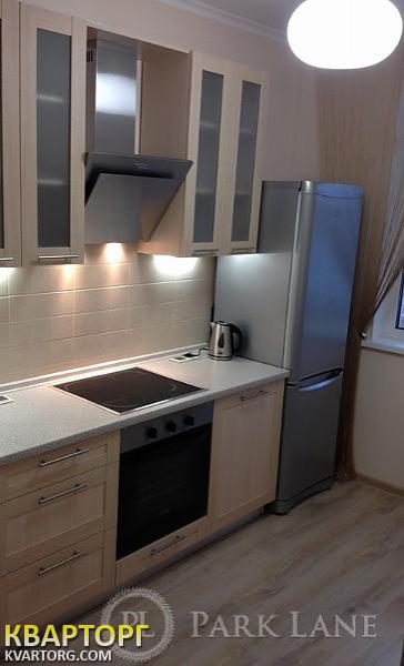 Rent out 1-room apartment. Киев, Богатырская — photo 1