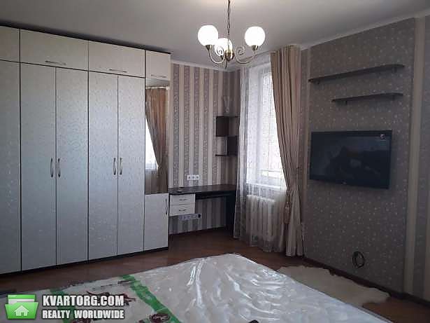 Rent out 2-room apartment. Киев,  Пчелки — photo 4