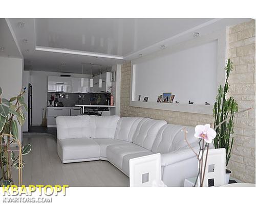 Sell 3-room apartment. Киев,  Урловская — photo 1
