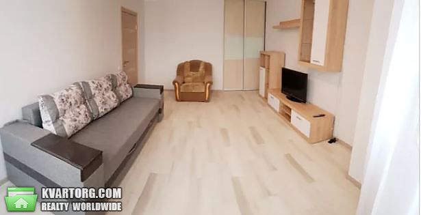 Rent out 2-room apartment. Киев, Верховынна — photo 3