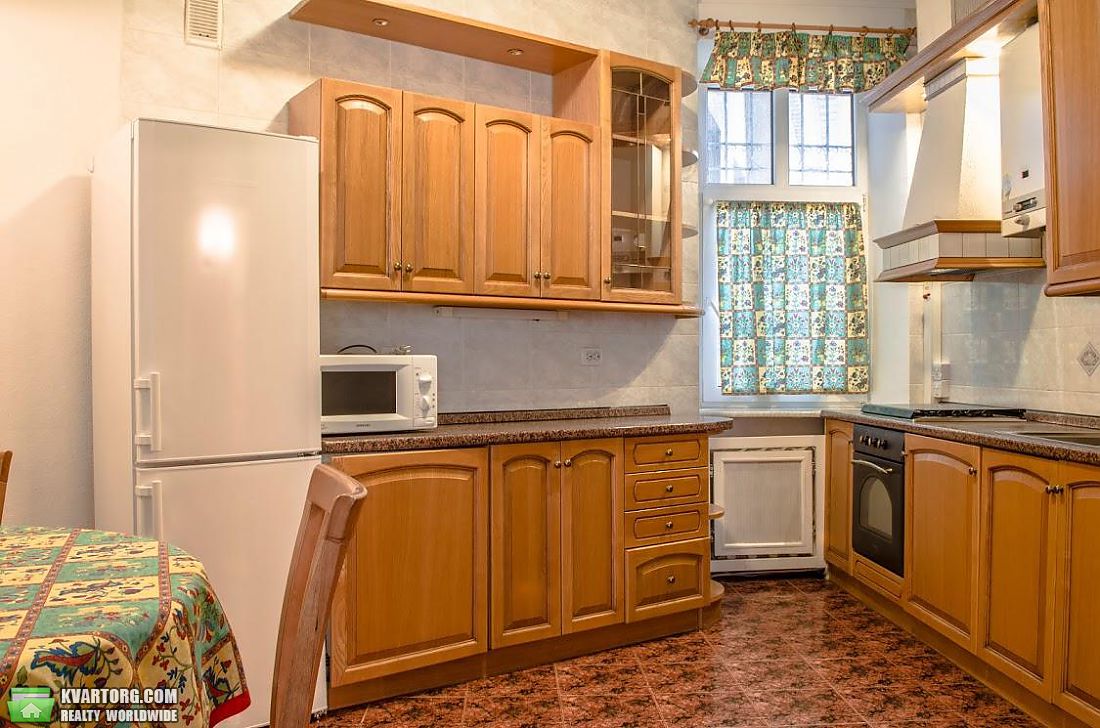 Rent out multi-room apartment. Киев,  Грушевского — photo 2