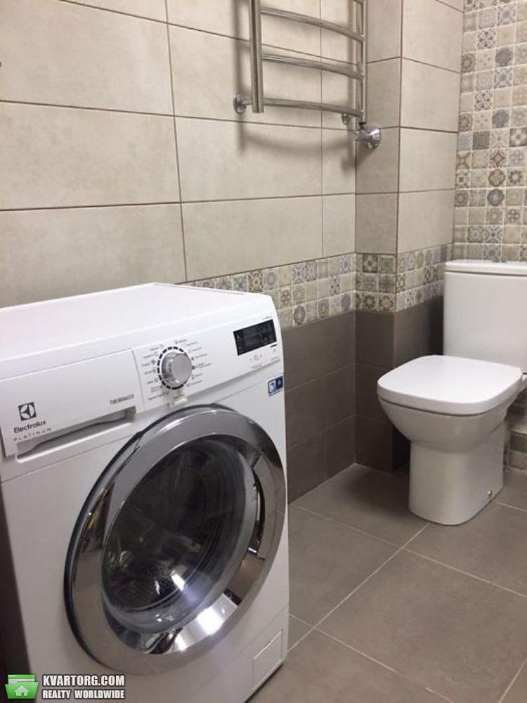 Rent out 2-room apartment. Киев,  Черновола — photo 7