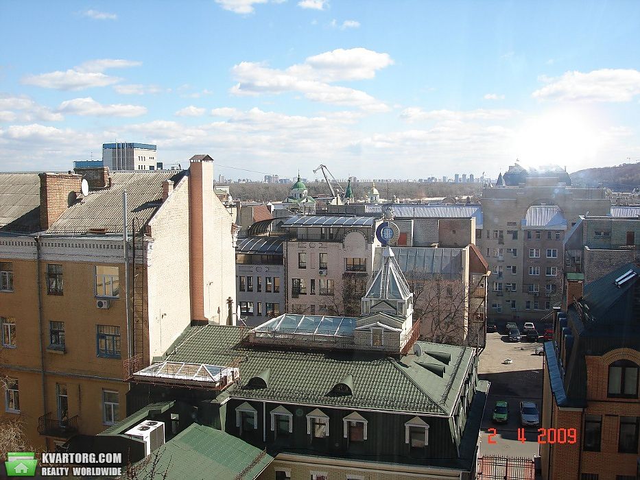 Rent out 3-room apartment. Киев,  Хоривая — photo 10