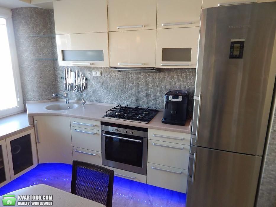 Rent out 2-room apartment. Киев,  Большая Васильковская — photo 2