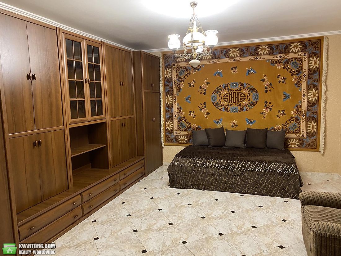 Rent out 1-room apartment. Киев, Тычины — photo 1