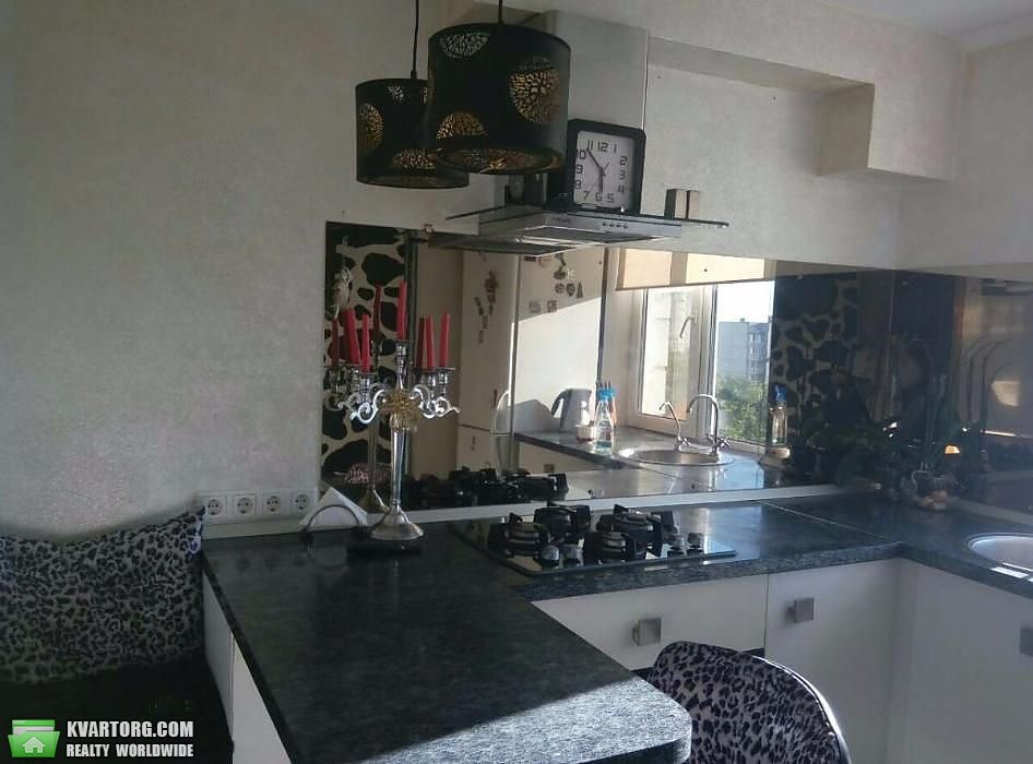 Sell 2-room apartment. Киев,  Львовская — photo 3
