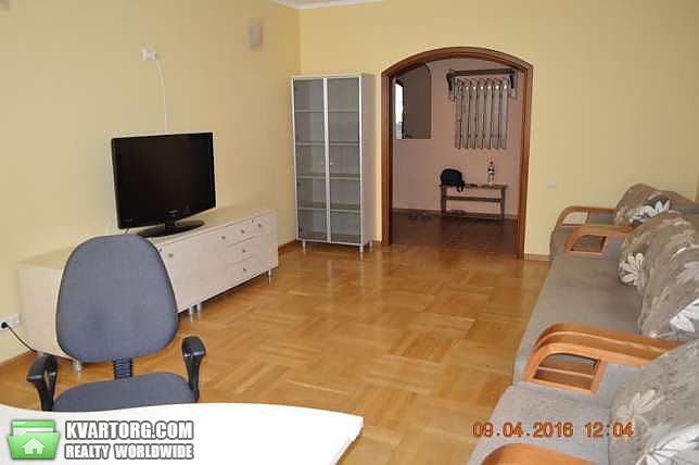 Rent out 2-room apartment. Киев,  Введенская — photo 1