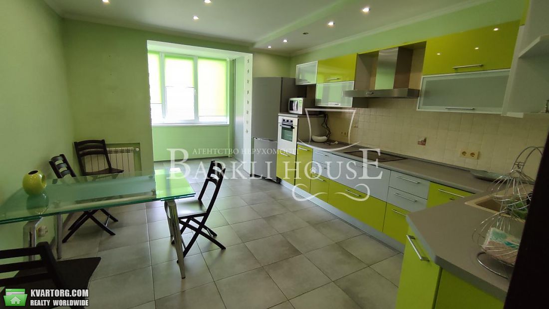 Rent out 2-room apartment. Киев,  Черновола — photo 3