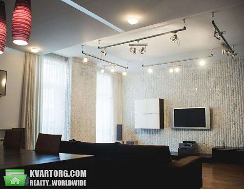 Sell 4-room apartment. Киев,  Павловская — photo 1