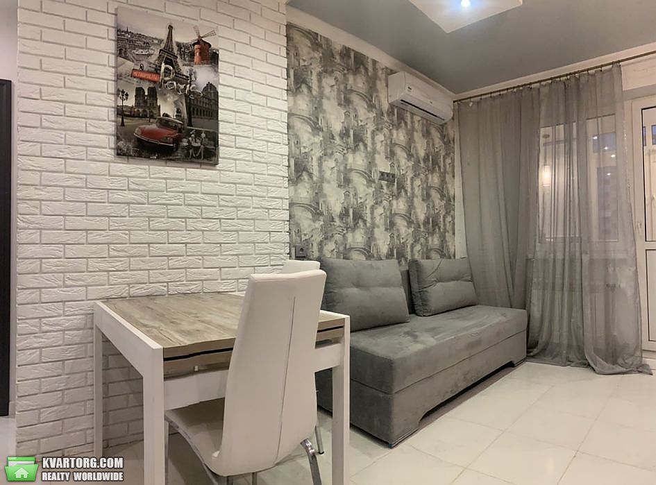 Rent out 2-room apartment. Киев,  Кондратюка — photo 4