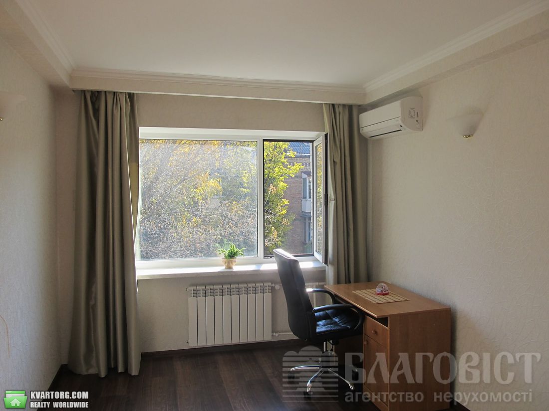 Sell 2-room apartment. Киев, Богомольца — photo 1