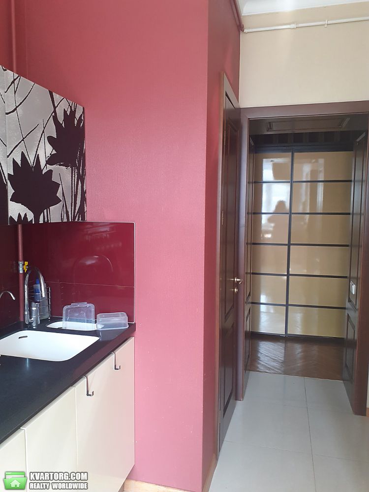 Sell 4-room apartment. Киев,  Большая Житомирская — photo 9