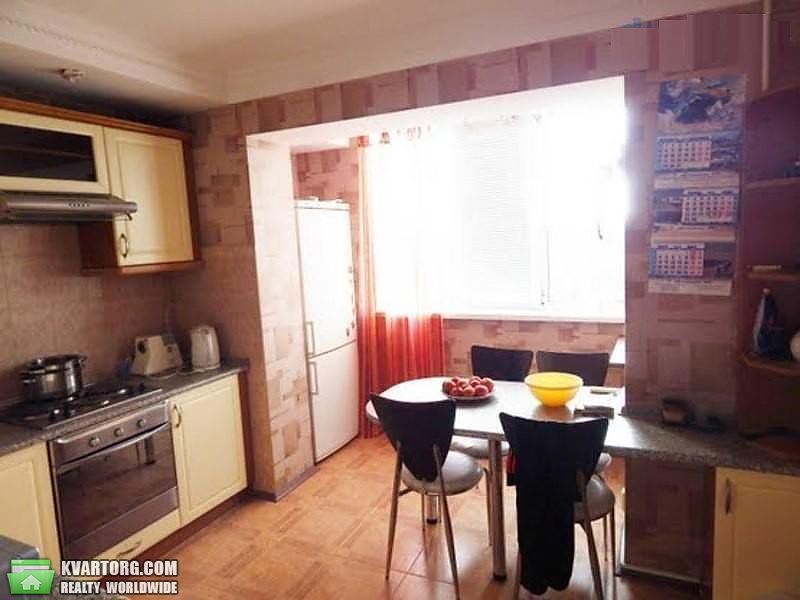 Sell 4-room apartment. Киев,  Миропольская — photo 1