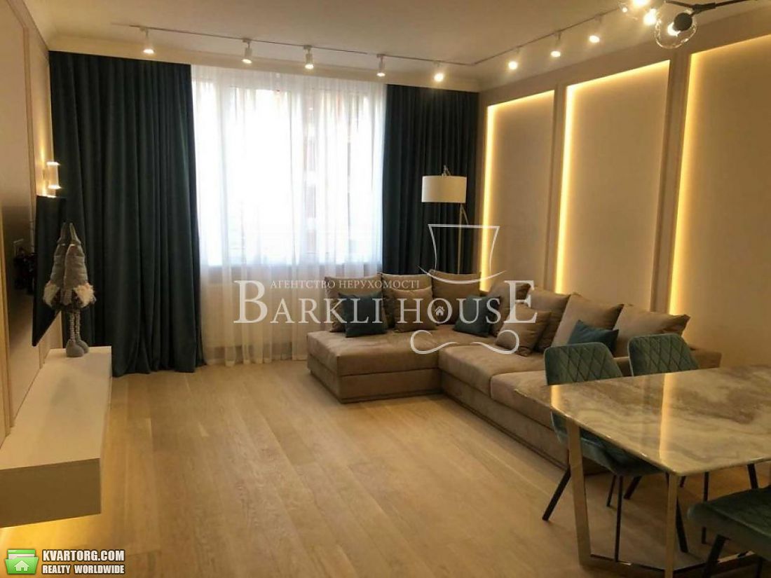 Rent out 2-room apartment. Киев,  Саксаганского — photo 2