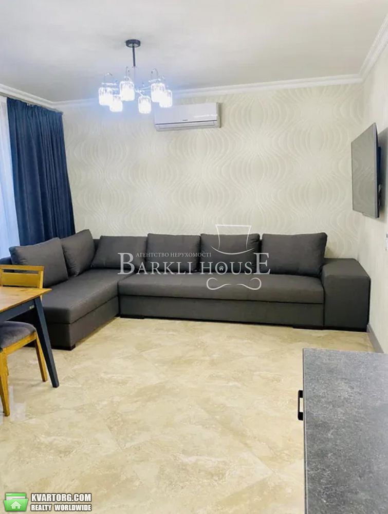 Rent out 2-room apartment. Киев,  Шолуденко — photo 4
