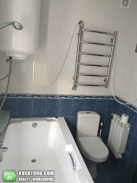 Rent out 2-room apartment. Киев, Радунская ул. — photo 8