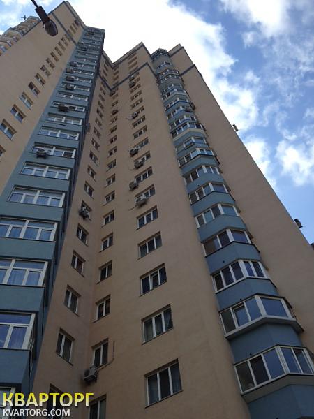 Rent out 3-room apartment. Киев, Курская — photo 1