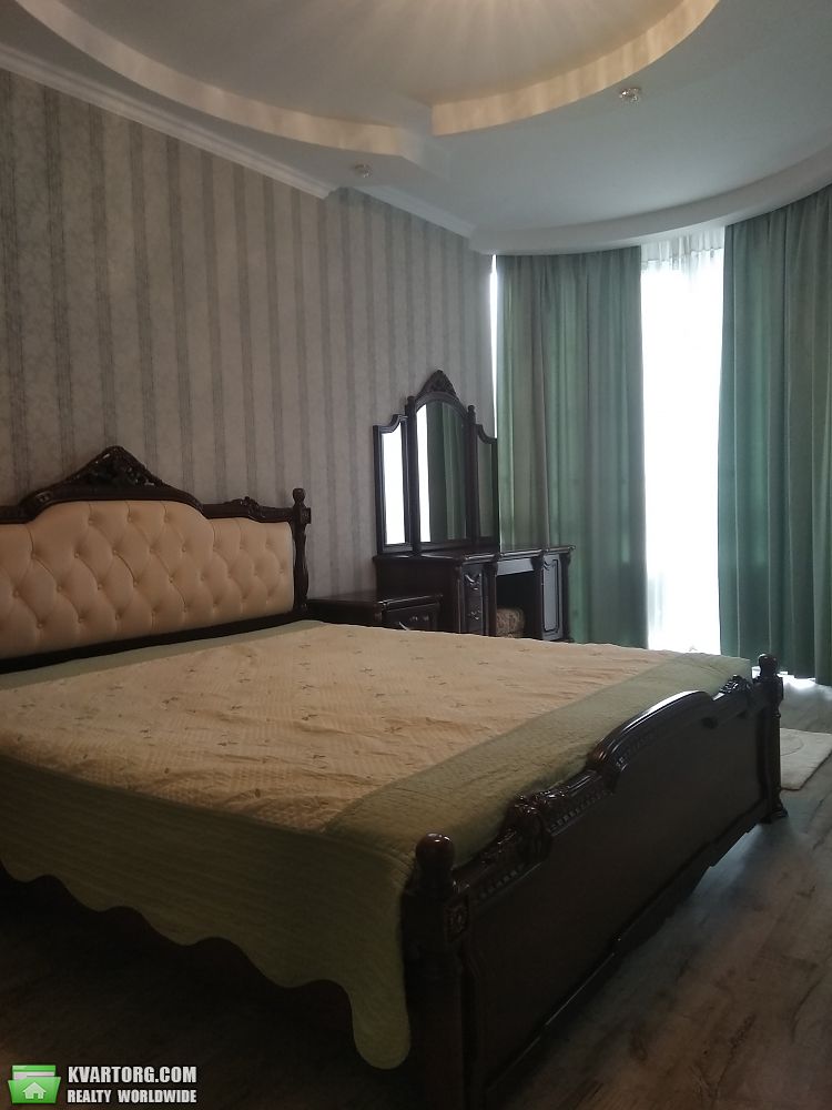 Rent out 3-room apartment. Киев,  Харьковское шоссе — photo 9