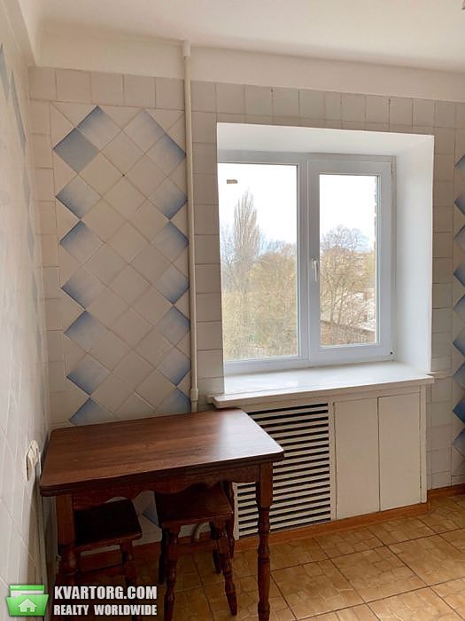 Sell 3-room apartment. Киев,  Багговутовская — photo 2