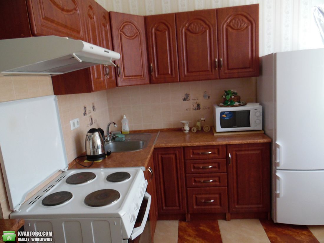 Rent out 2-room apartment. Киев,  Пчелки — photo 4