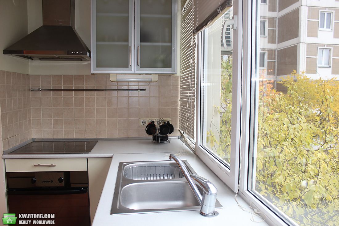 Rent out 2-room apartment. Киев,  Цветаевой — photo 7