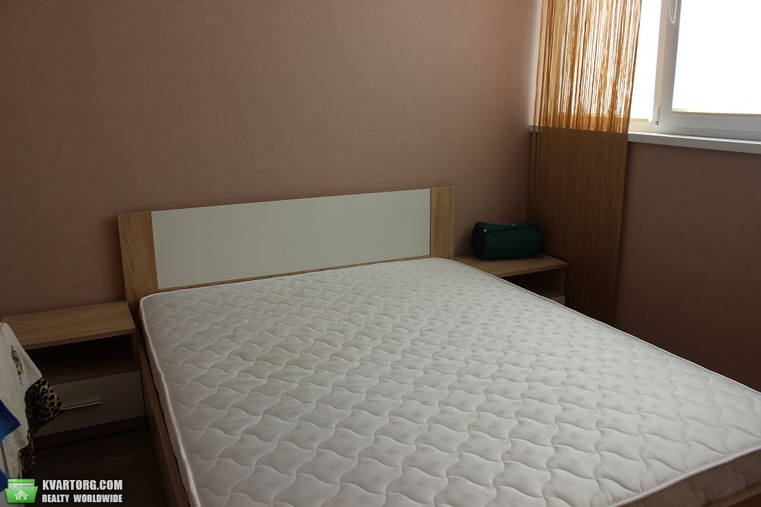 Rent out 2-room apartment. Киев, Боголюбова — photo 1
