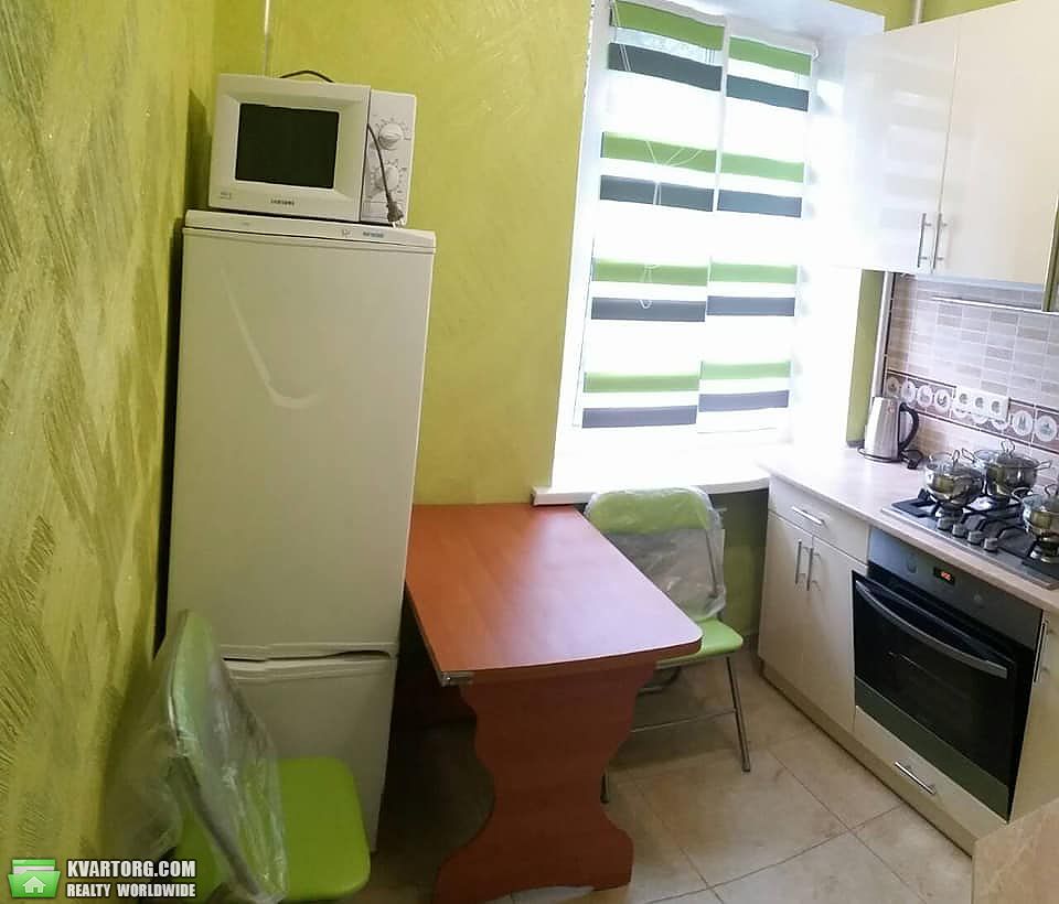 Rent out 2-room apartment. Киев,  Стельмаха — photo 9