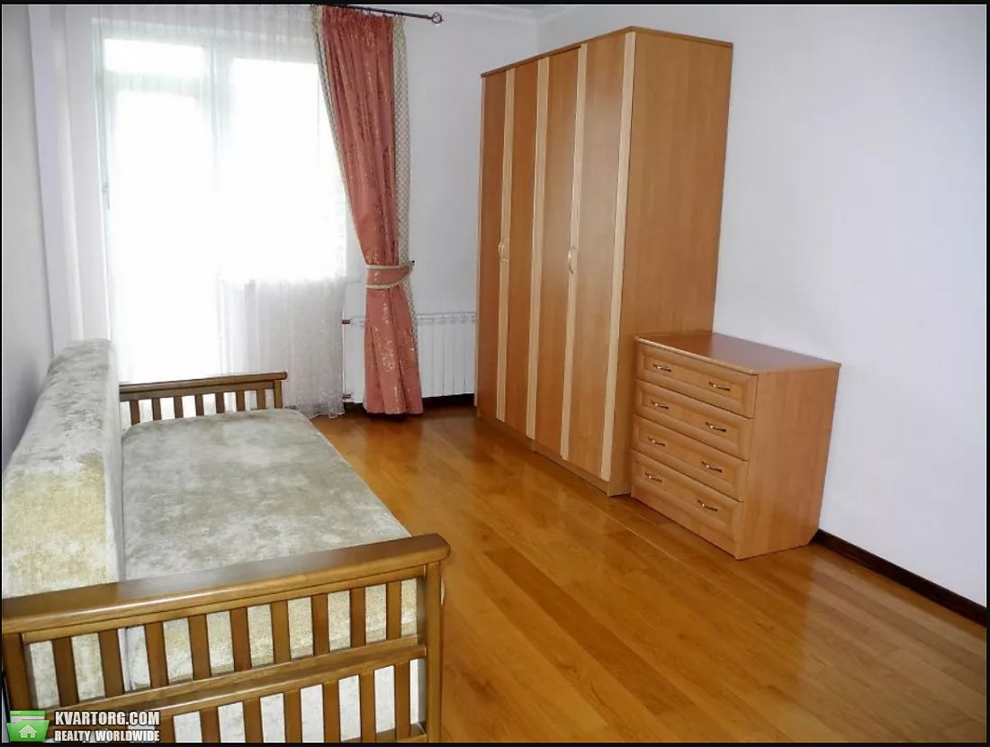 Rent out 4-room apartment. Киев,  Туровская — photo 3