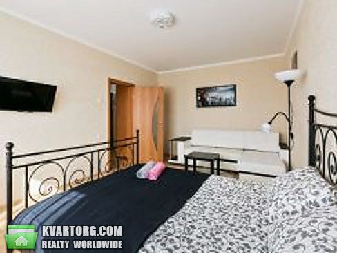 Rent out 1-room apartment. Киев, Улица Михайловская д. 8,к — photo 1
