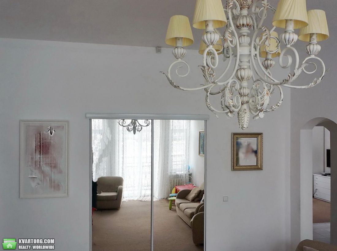 Rent out 4-room apartment. Киев,  Лютеранская — photo 3