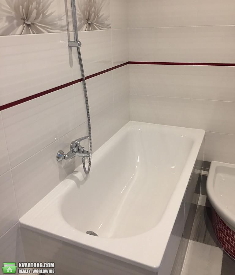 Rent out 3-room apartment. Киев,  Глубочицкая — photo 9