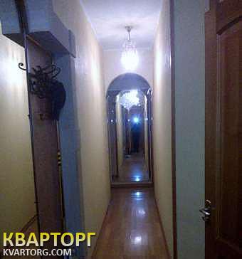Rent out 3-room apartment. Киев, Воссоединения пр — photo 9