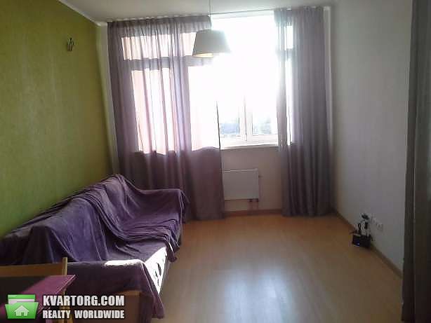 Rent out 2-room apartment. Киев, Бажана — photo 3