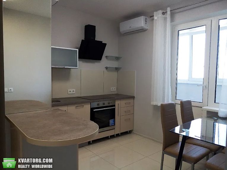 Rent out 1-room apartment. Киев,  Чавдар — photo 8