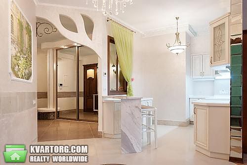 Sell 3-room apartment. Киев, Старонаводницкая — photo 1
