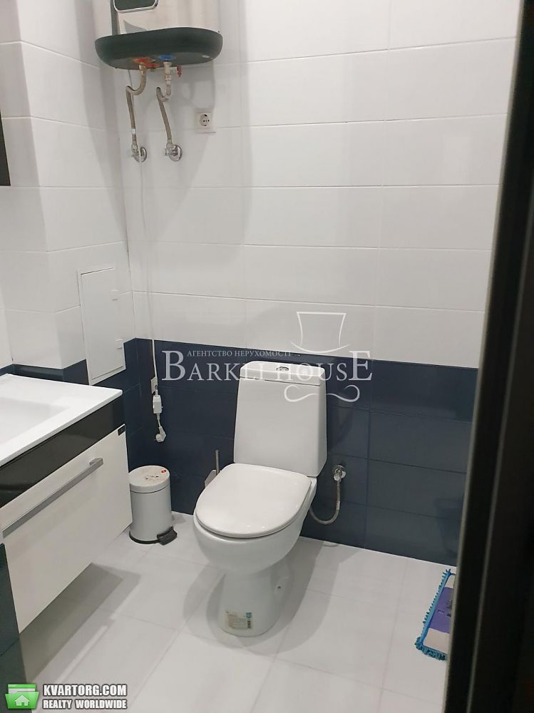 Rent out 3-room apartment. Киев, Черновола — photo 10