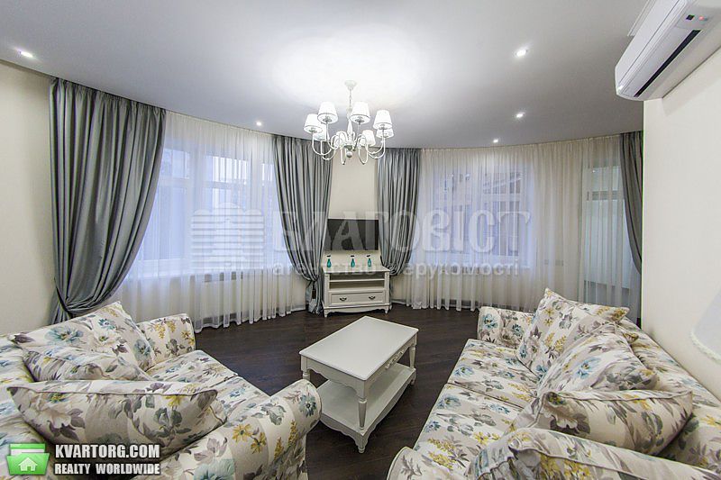 Rent out 3-room apartment. Киев,  Щорса — photo 2