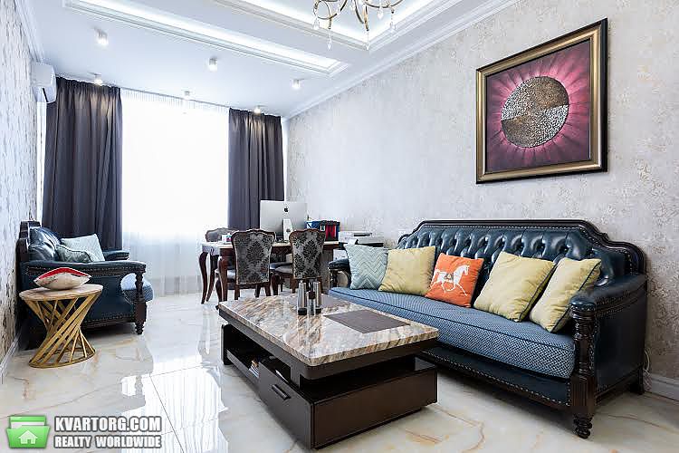 Rent out 2-room apartment. Киев,  Щорса — photo 4