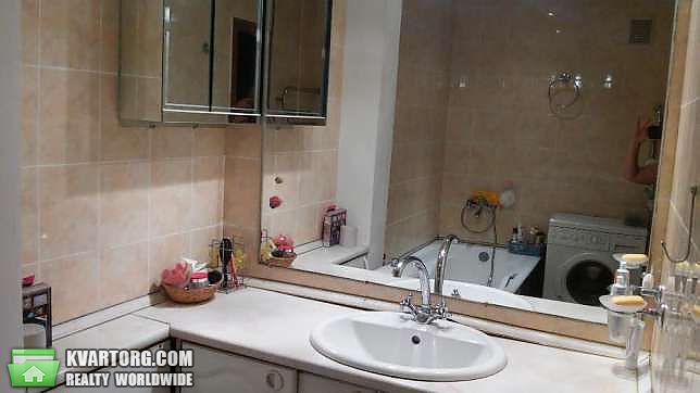 Rent out 3-room apartment. Киев, Зодчих — photo 8