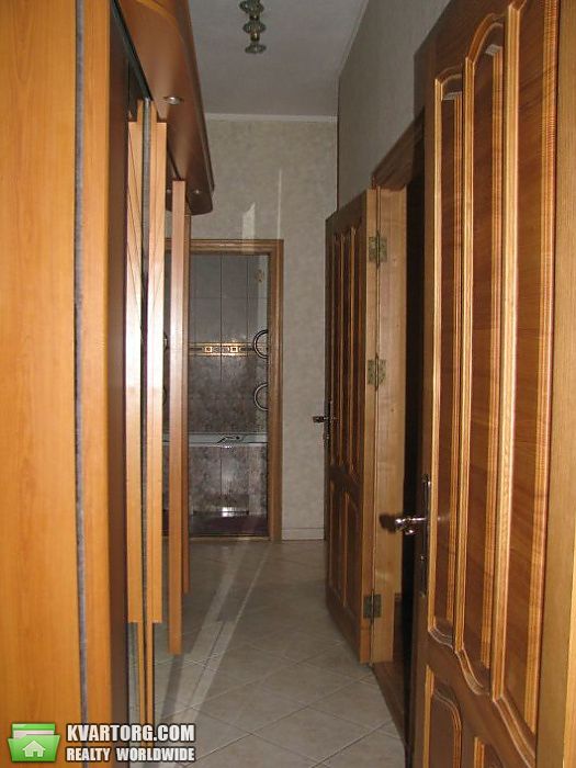 Rent out 2-room apartment. Киев, Уманская — photo 5