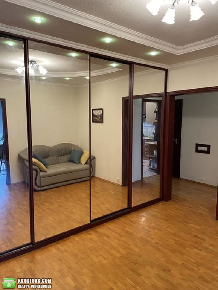 Sell 3-room apartment. Киев,  Радунская — photo 1