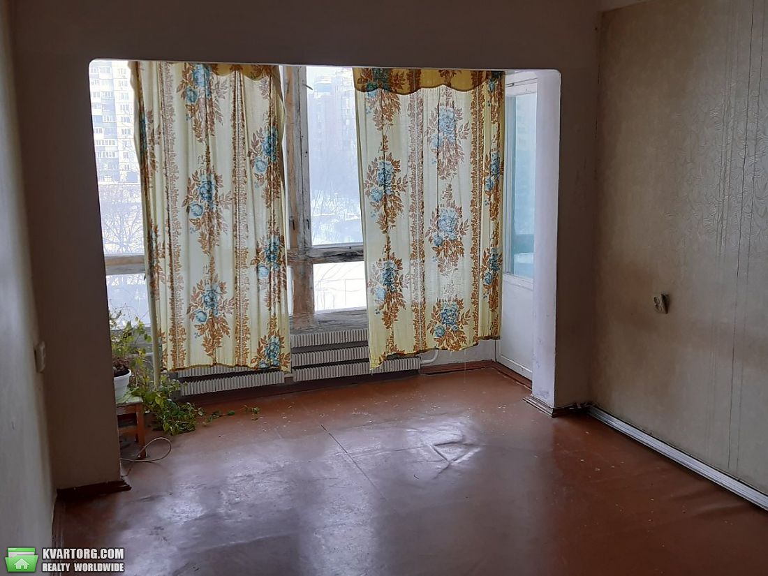 Sell 3-room apartment. Киев,  Богатырская — photo 2