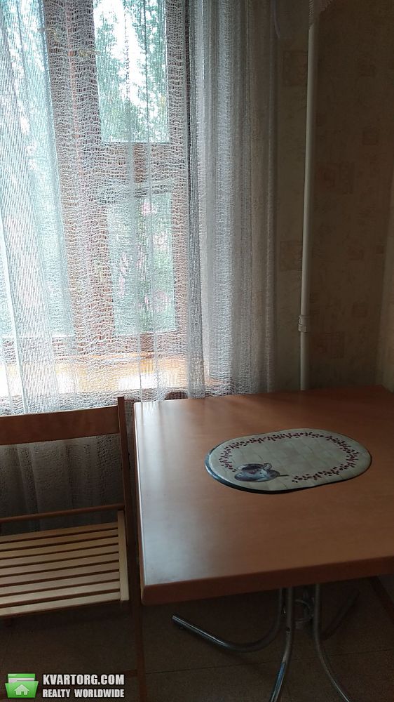 Rent out 2-room apartment. Киев,  Щербакова — photo 2
