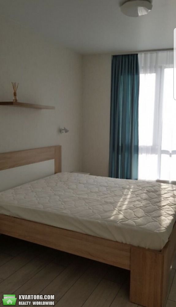 Rent out 2-room apartment. Киев,  Жмаченко — photo 2